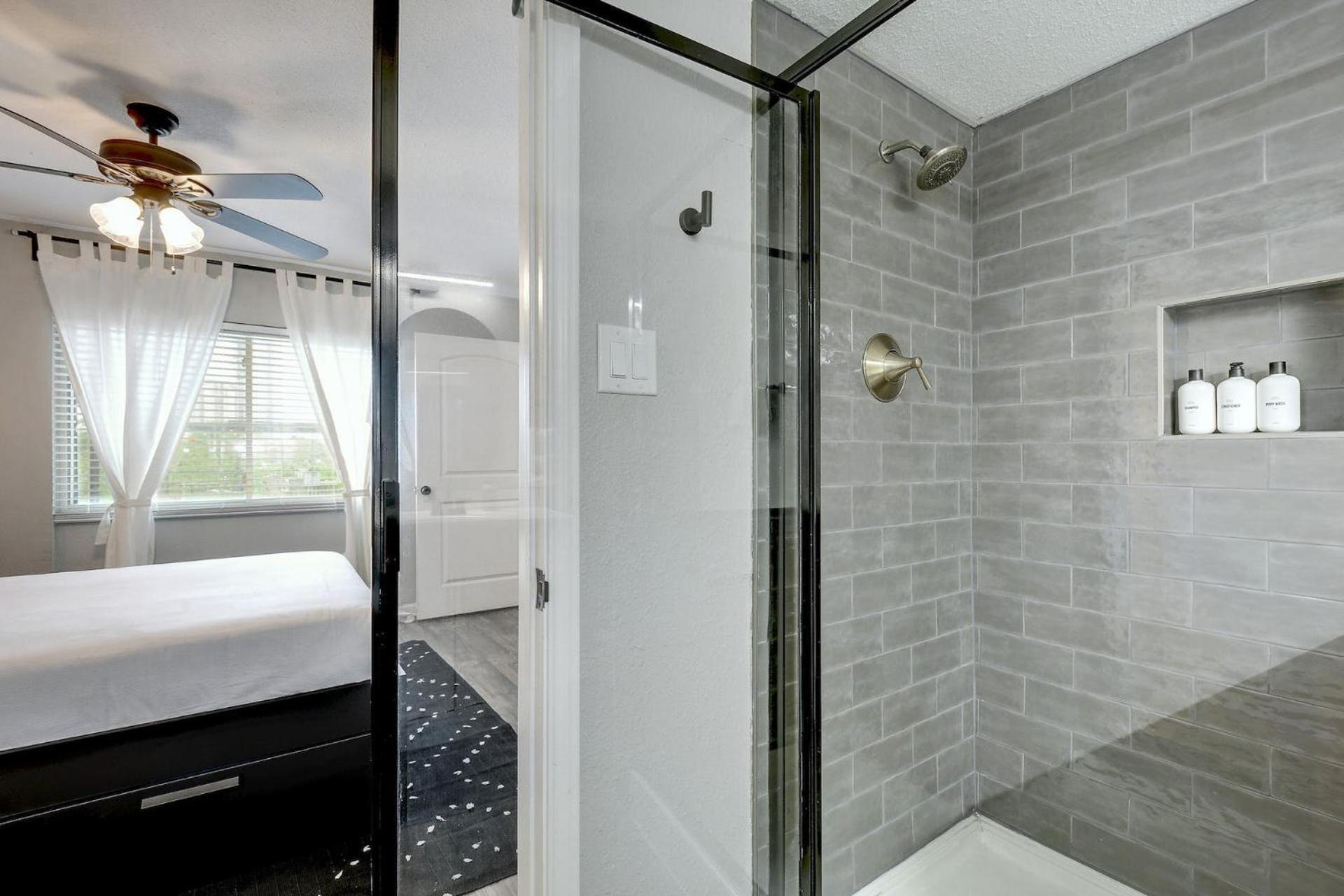 Artsy Space In Travis Heights With Shared Pool - Ash! Austin Exterior photo